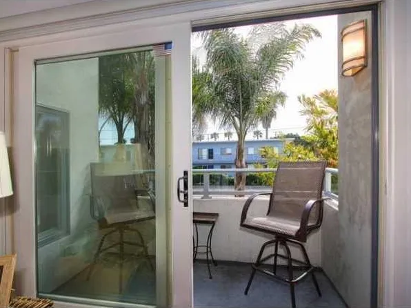 317 Pine Ave Unit 202, Carlsbad, CA 92008