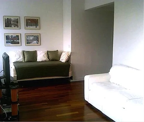 Rented by R New York | media 25