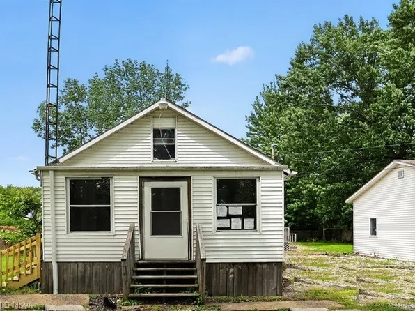 517 Dewitt St, Lorain, OH 44055