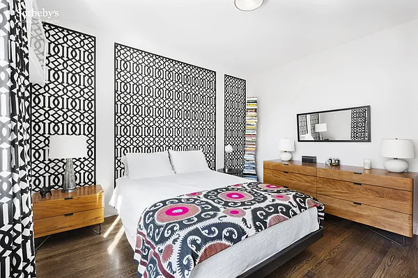 Sold by Sotheby's International Realty | media 8