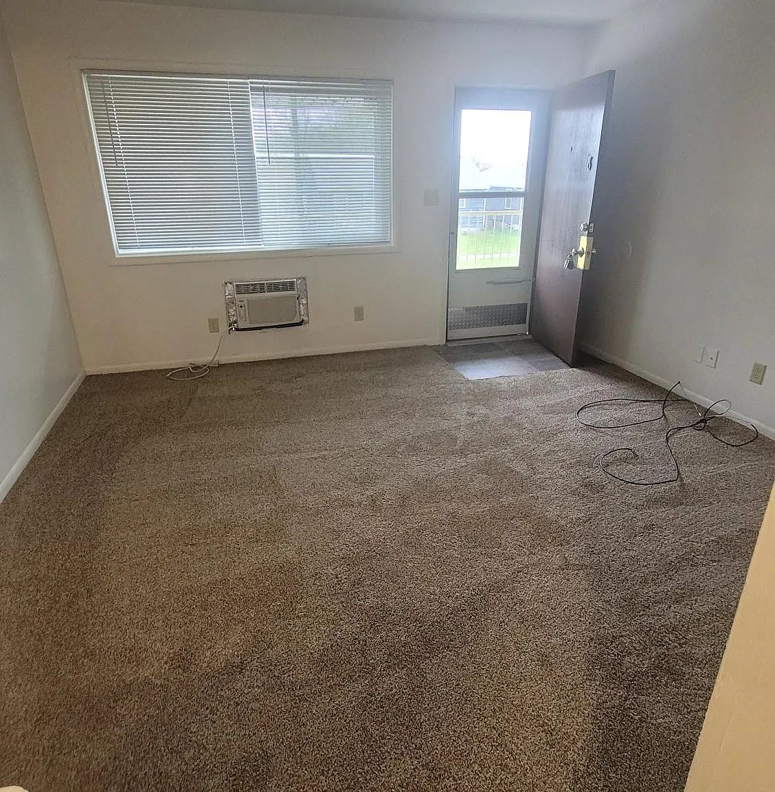 1 bed, 750 sqft, $900 — Photo 3