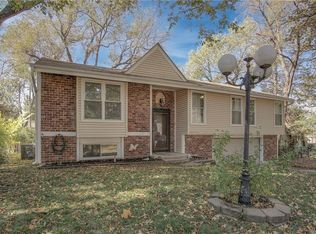 8516 Switzer St, Overland Park, KS 66214