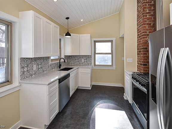 4th image of 3325 W 231st St