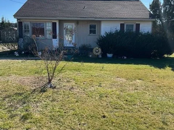 6494 Dry Bread Rd, Lawrenceville, VA 23868