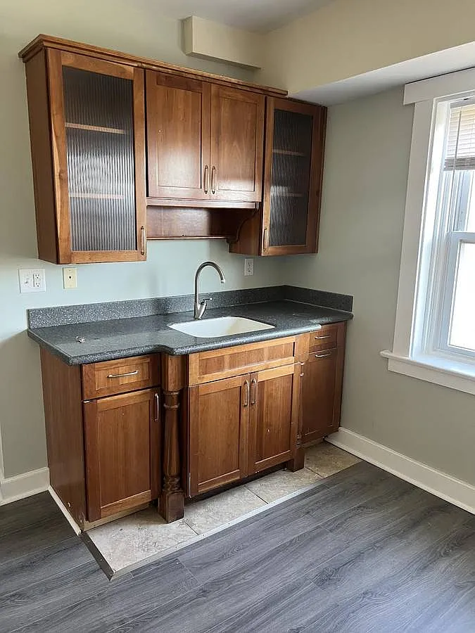 Studio, 550 sqft, $799 — Photo 1