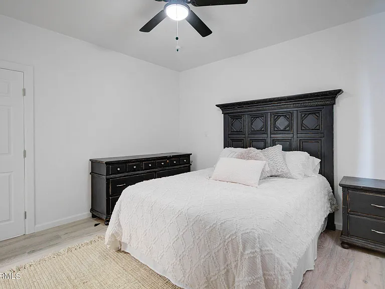 258 S Sutherland St — Photo 19