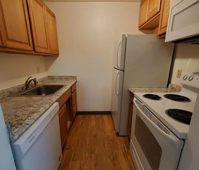 207 Mathews St #11 — Photo 2