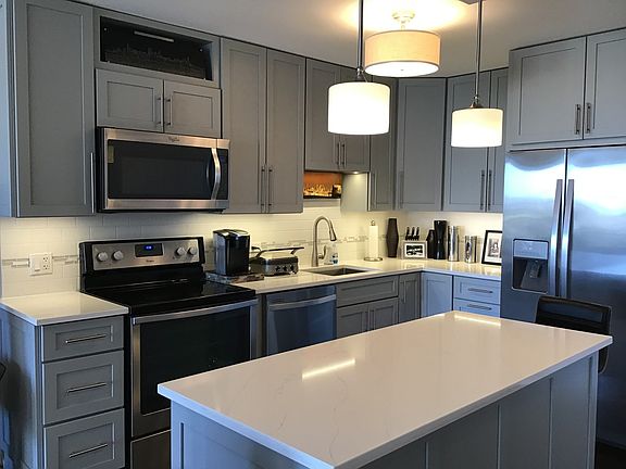 2nd image of 1660 N Lasalle St #1408