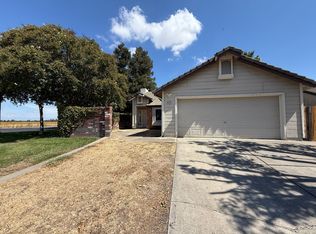8901 Portofino Dr, Elk Grove, CA 95758