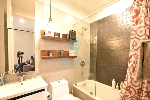 Rented by null | media 22