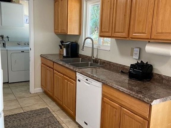 3rd image of 6624 46th Ave NW #B
