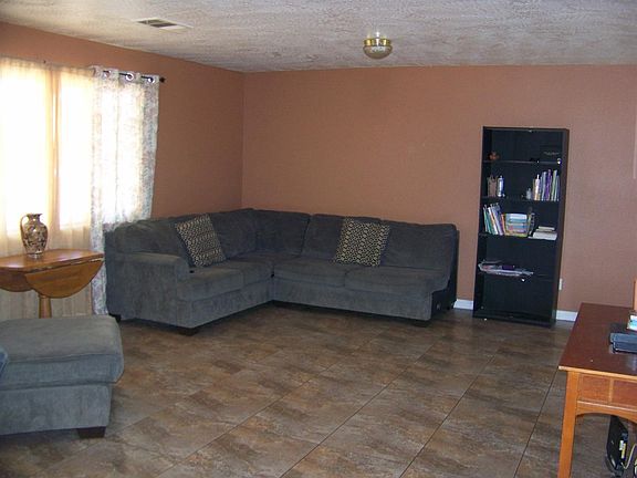 3rd image of 9464 Buckthorn Ave