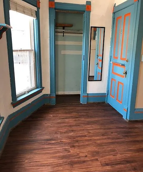 417 State St — Photo 3