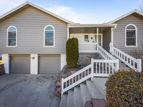 1134 NE Banner Dr, Lees Summit, MO 64086