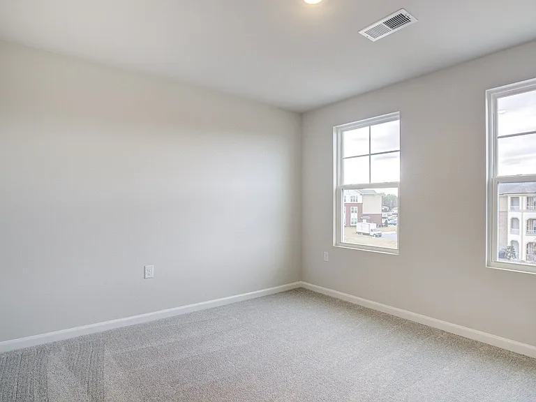2437 Kasota Ln — Photo 32