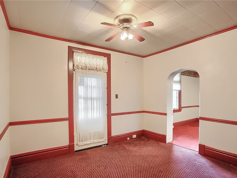 246 Park Rd, Ambridge, PA 15003 | Zillow