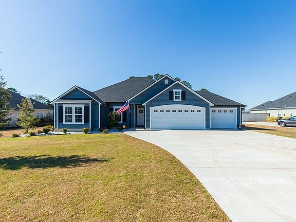 2nd image of 10 Barrett Ln