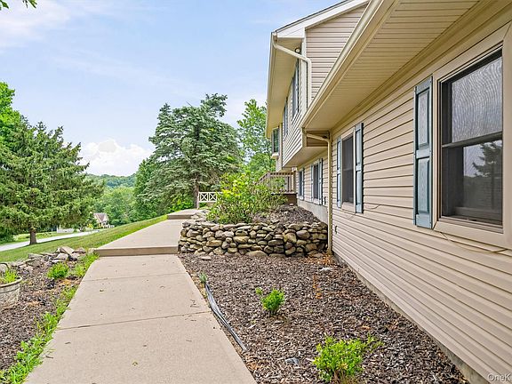 3rd image of 318 Beattie Road