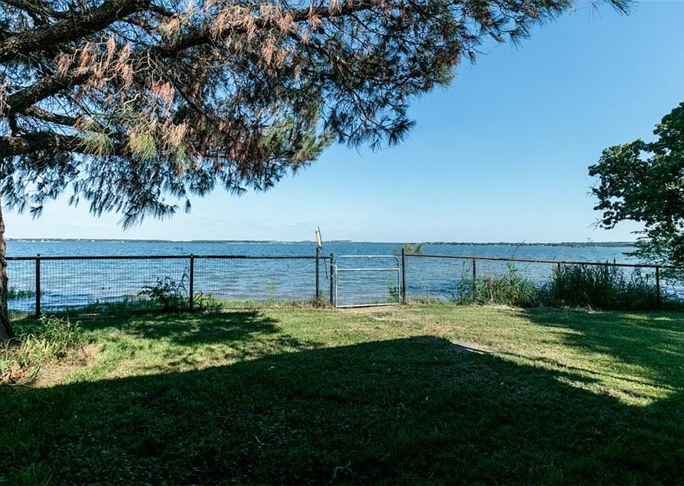 1st image of 202 Meadow Pond Ct