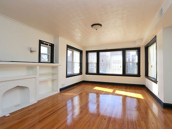 2nd image of 1111 N Leclaire Ave #1