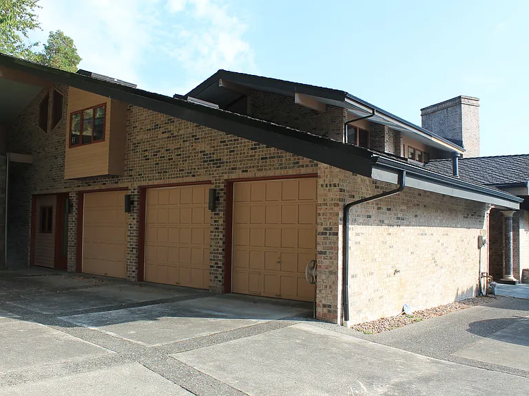 8279 W Mercer Way — Photo 2
