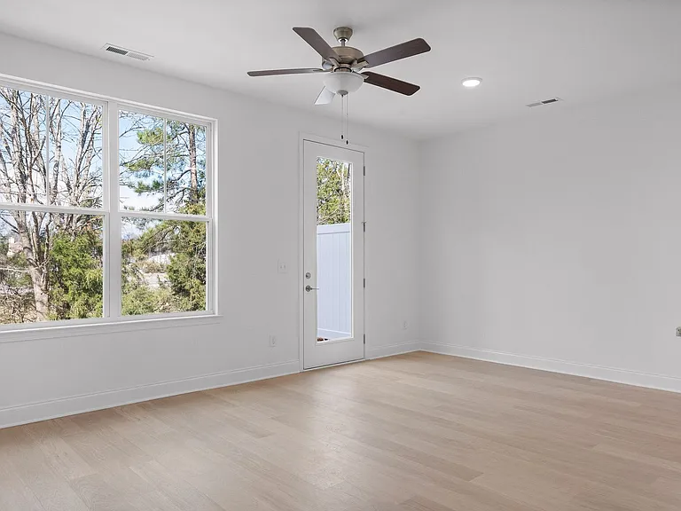 8755 James Creek Dr #JV020 — Photo 7