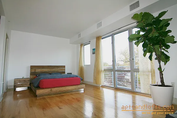 Sold by aptsandlofts.com | media 11