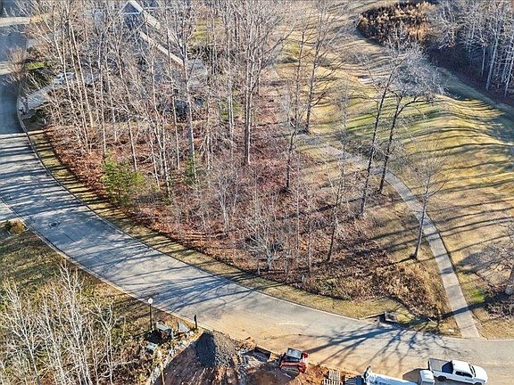 2nd image of 39 Timberline Dr