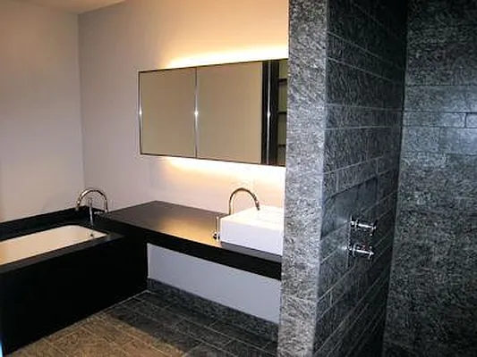 Rented by City Connections Realty | media 37