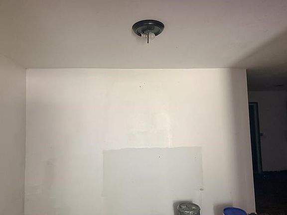 5th image of 2233 Aberdeen Ave