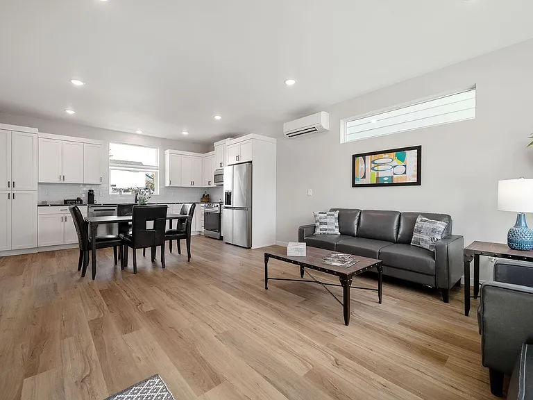 Brand New Newberg Homes- Up to 1 Month Free! — Photo 11