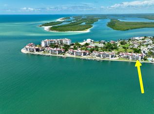 105 La Peninsula Blvd, Naples, FL 34113