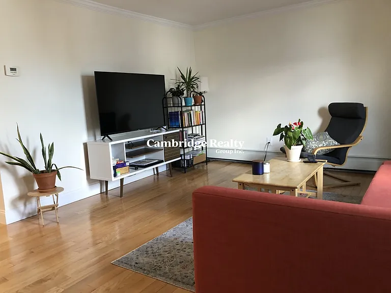 16 Westford St #8T — Photo 8