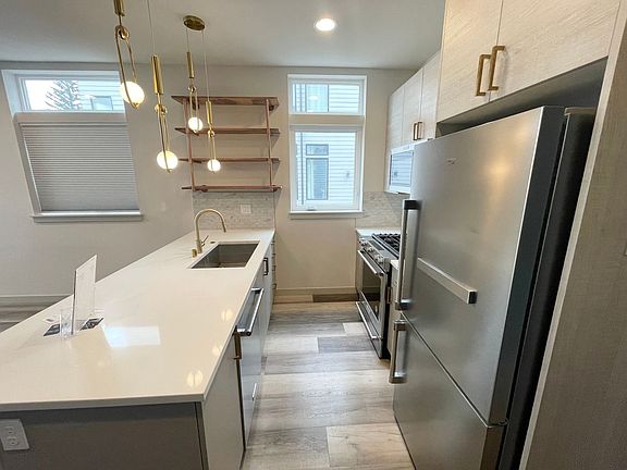 5th image of 1010 NE 92nd St #A