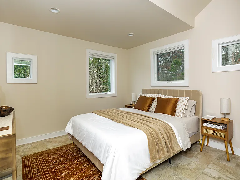 18 Spring Pond Ln — Photo 23