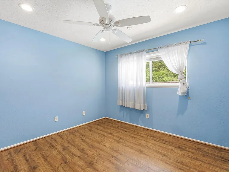 3807 Glenwood Springs Dr — Photo 19