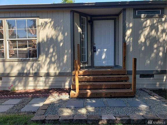 5th image of 8422 195th St E #113SP