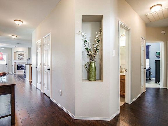 4th image of 1512 Heather Brook Dr