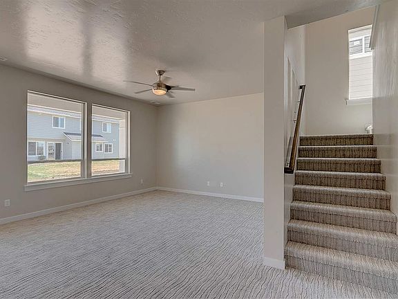 4th image of 5112 N Elmstone Ave