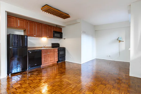 Sold by Compass | media 6