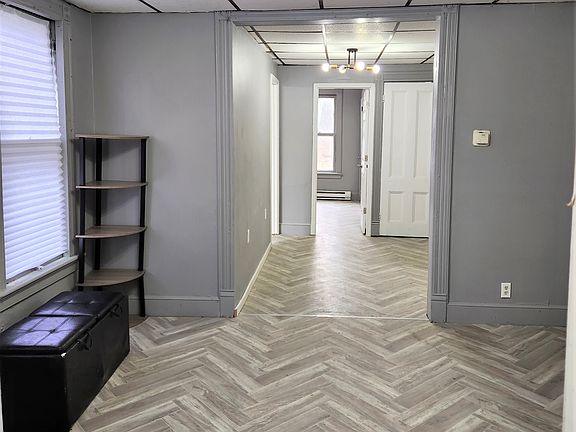 4th image of 16 Cary St #1