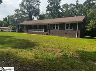 169 Babb Cir, Gray Court, SC 29645