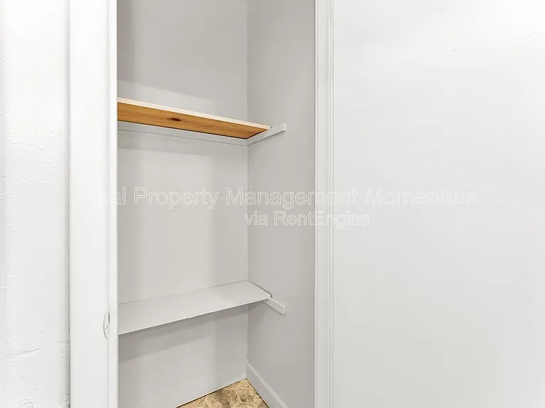 1610 E Nora St — Photo 11