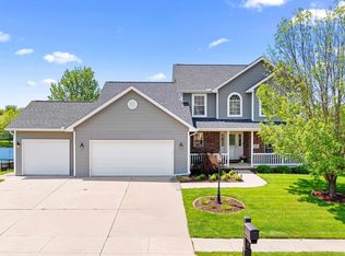 839 Stonebridge, Metamora, IL 61548