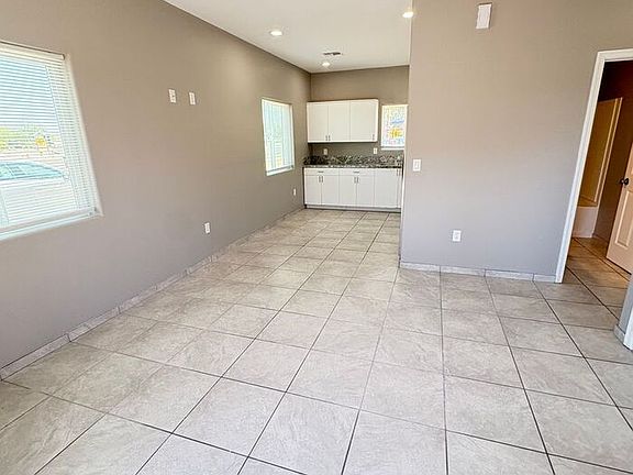 4th image of 4013 E 22nd St #2
