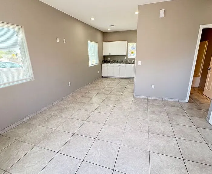 4013 E 22nd St #2 — Photo 4