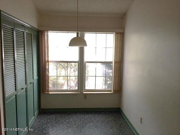 3rd image of 2013 W ST MARTINS Drive