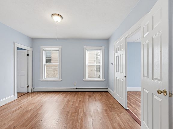 4th image of 60 Madison St