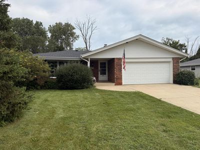 9002 South Carollton DRIVE, Oak Creek, WI, 53154