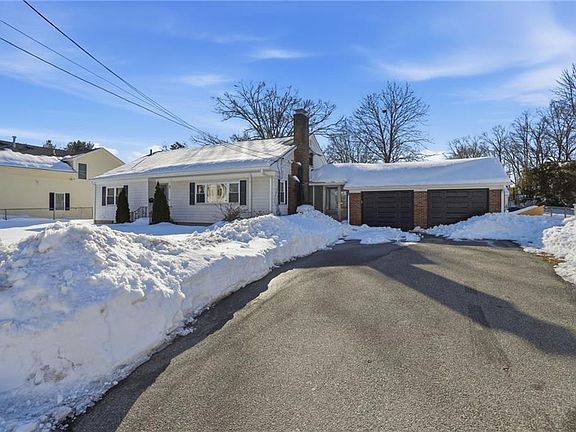 3rd image of 48 Rowley St